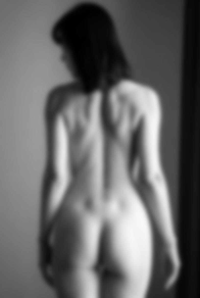 閉店後のバックヤードで脅迫された卑猥な録音自慰