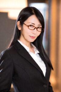 オフィス下剋上: 俺が40歳のうるさい女上司を肉欲で黙らせた夜