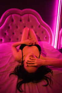 借金まみれの元AV嬢がホストに狂う夜の秘湯